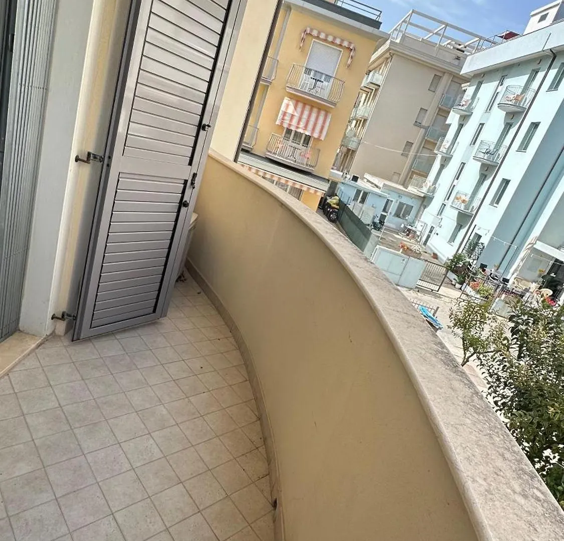 Casa Lux Daire Rimini 0*,